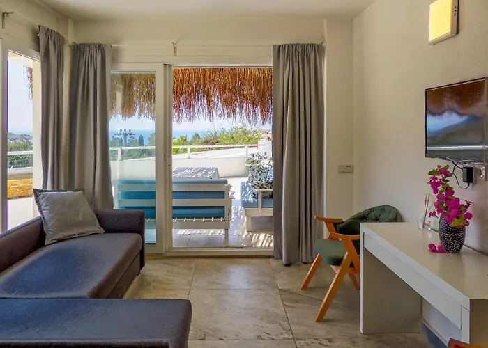 Oza Boutique Gumusluk